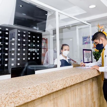 Hotel La Luna Santiago de Cali Bagian luar foto