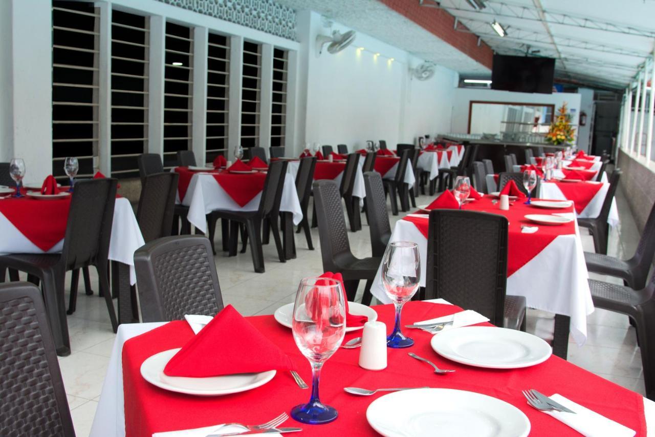 Hotel La Luna Santiago de Cali Bagian luar foto